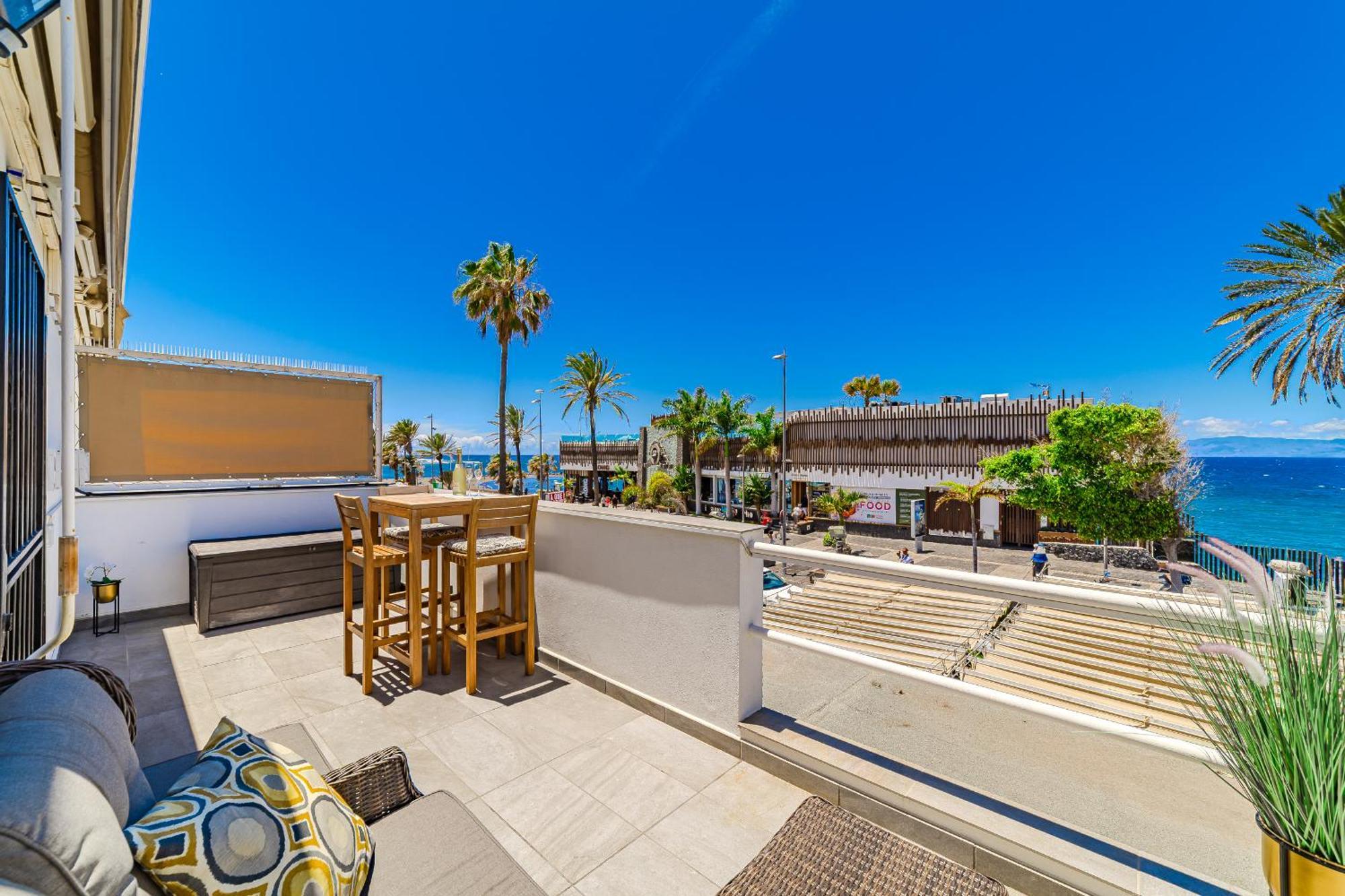 Front Of A Beach Aircon Las Americas Costa Adeje Playa de las Americas  Exterior photo