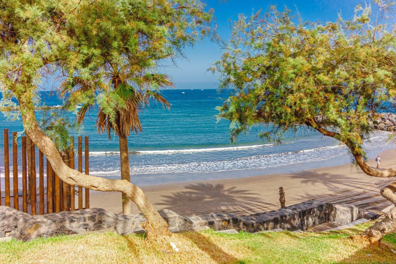 Front Of A Beach Aircon Las Americas Costa Adeje Playa de las Americas  Exterior photo